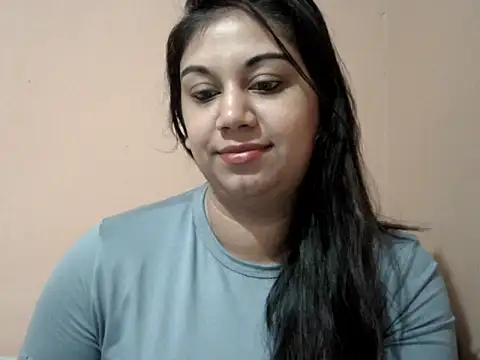 bellachow10 online show from May 20, 2026, 5:57 am
