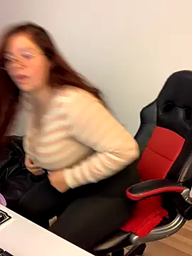 Snapshot of kayortiiz chatting on October 9, 2025, 9:13 pm kayortiiz online show from October 9, 2025, 9:13 pm