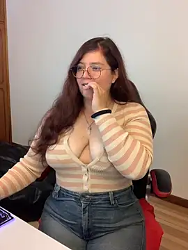 Snapshot of kayortiiz chatting on October 16, 2025, 1:39 am kayortiiz online show from October 16, 2025, 1:39 am