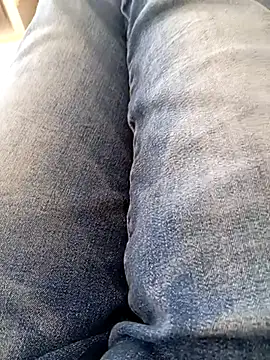 mickzizi online show from March 19, 2025, 1:18 pm