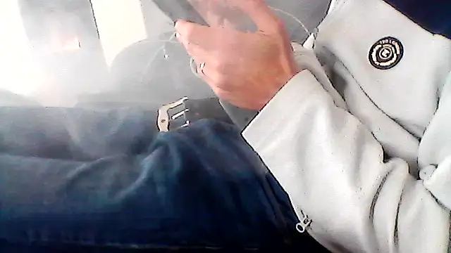 mickzizi online show from April 2, 2026, 9:40 am