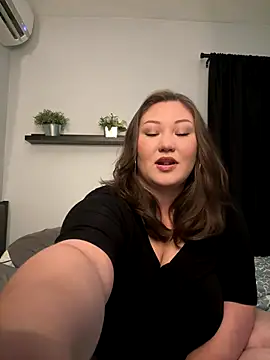 RosieDixx online show from September 20, 2025, 6:47 am