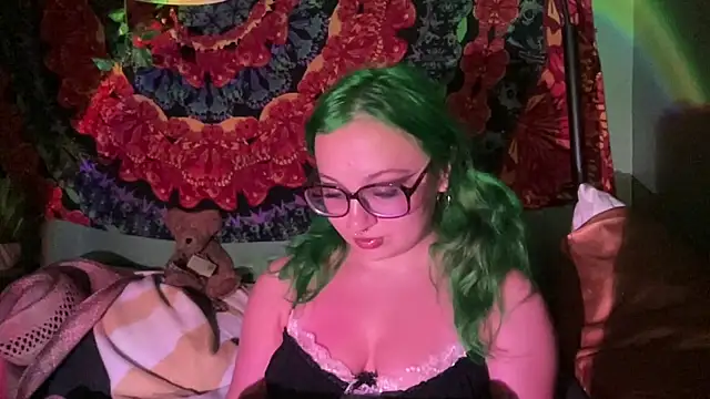 Snapshot of sweetandwet_daddy chatting on June 16, 2026, 12:30 pm sweetandwet daddy online show from June 16, 2026, 12:30 pm