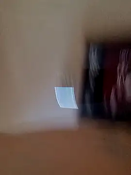 Snapshot of yellowwetfox chatting on December 8, 2024, 4:39 pm yellowwetfox online show from December 8, 2024, 4:39 pm