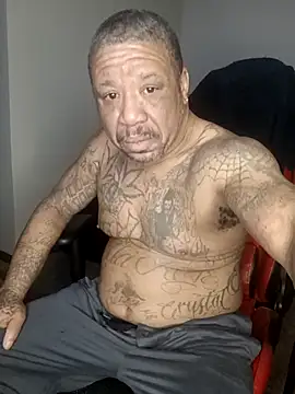 Snapshot of yellowwetfox chatting on February 9, 2026, 3:05 pm yellowwetfox online show from February 9, 2026, 3:05 pm