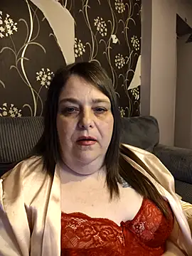 Snapshot of HouseWifeWhore_Milf chatting on April 24, 2026, 9:39 pm HouseWifeWhore Milf online show from April 24, 2026, 9:39 pm