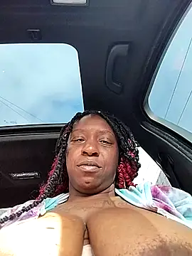 markquanna online show from October 2, 2025, 5:31 pm