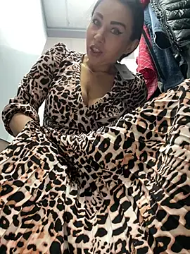 CrazzyChicks online show from March 22, 2025, 6:22 am