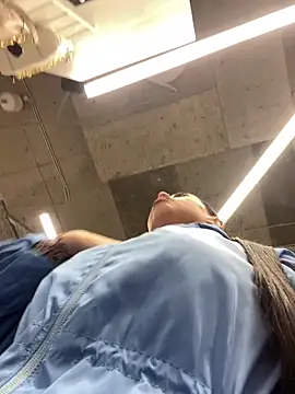 CrazzyChicks online show from September 15, 2025, 4:23 am