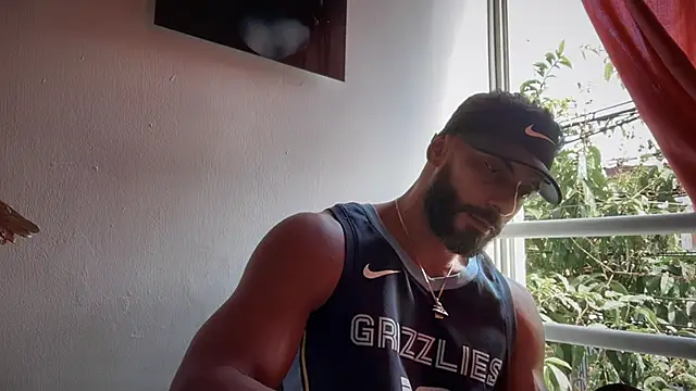 romeolovedark online show from September 23, 2025, 8:01 pm