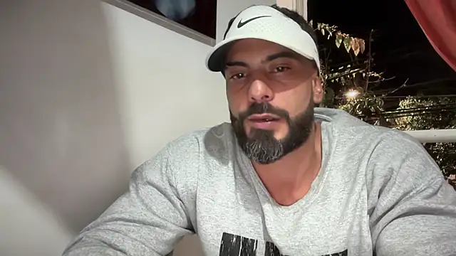 romeolovedark online show from October 13, 2025, 2:44 am