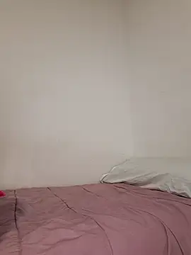 laura dirtyhot online show from December 17, 2024, 8:01 am