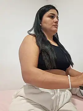 laura dirtyhot online show from January 16, 2025, 7:49 am