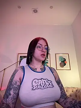 IvyHoney online show from January 17, 2025, 6:47 am