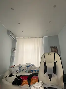 IvyHoney online show from September 23, 2025, 9:12 am