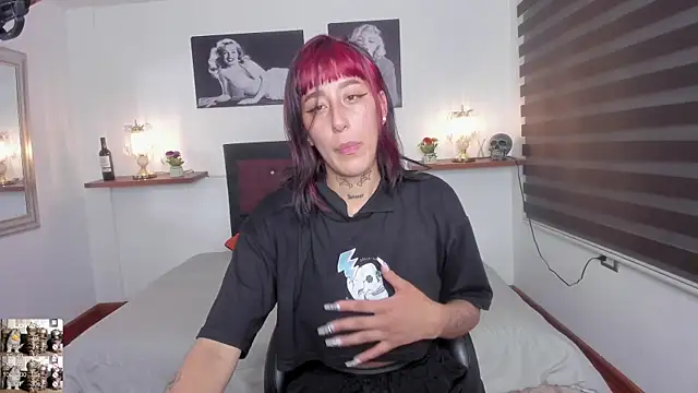 Mariana Joness online show from January 13, 2025, 1:56 am