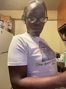 ChocolateBuns101 online show from December 27, 2024, 11:21 pm