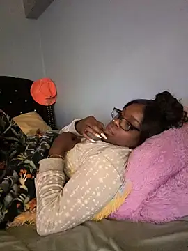 ChocolateBuns101 online show from December 30, 2024, 9:19 pm