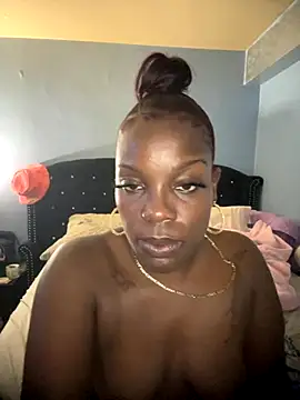 ChocolateBuns101 online show from September 14, 2025, 8:13 am