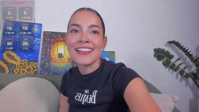 Snapshot of TIFFANYRUSSO chatting on June 2, 2026, 5:42 am TIFFANYRUSSO online show from June 2, 2026, 5:42 am