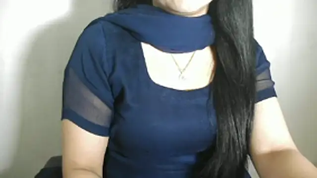 Snapshot of Chanchal--Navya chatting on February 3, 2026, 5:40 pm Chanchal--Navya online show from February 3, 2026, 5:40 pm