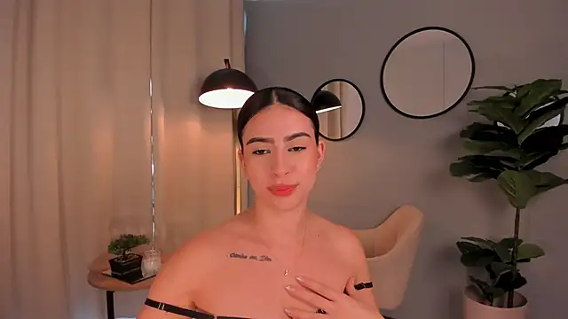 LiaPearce online show from January 13, 2025, 5:23 pm