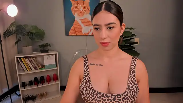 Snapshot of LiaPearce chatting on April 30, 2026, 1:17 pm LiaPearce online show from April 30, 2026, 1:17 pm