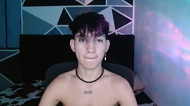 littlextreme online show from December 13, 2024, 1:37 am