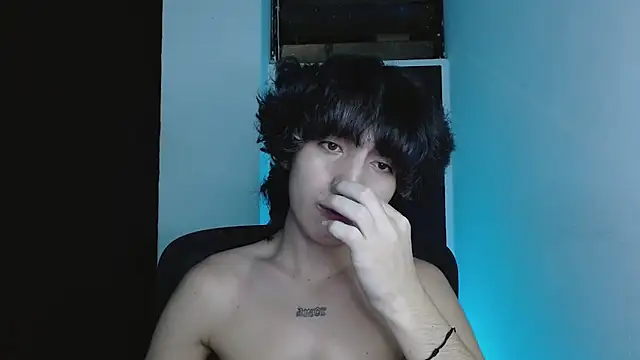Snapshot of littlextreme chatting on April 24, 2026, 2:14 am littlextreme online show from April 24, 2026, 2:14 am
