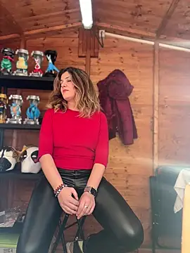 DaisyVibesss online show from December 29, 2024, 1:38 pm