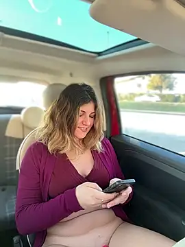 DaisyVibesss online show from January 12, 2025, 3:03 pm