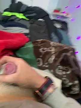 Hugetings online show from April 21, 2026, 4:34 pm