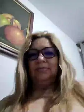 Snapshot of gisela27 chatting on March 3, 2025, 2:26 am gisela27 online show from March 3, 2025, 2:26 am