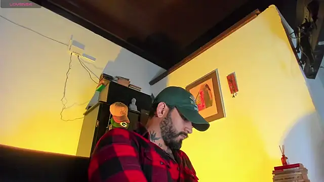 CamiloGray  online show from November 21, 2025, 2:27 pm