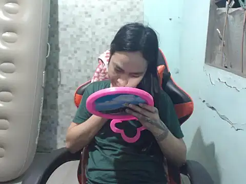 itsmacky4u online show from November 1, 2025, 12:18 pm