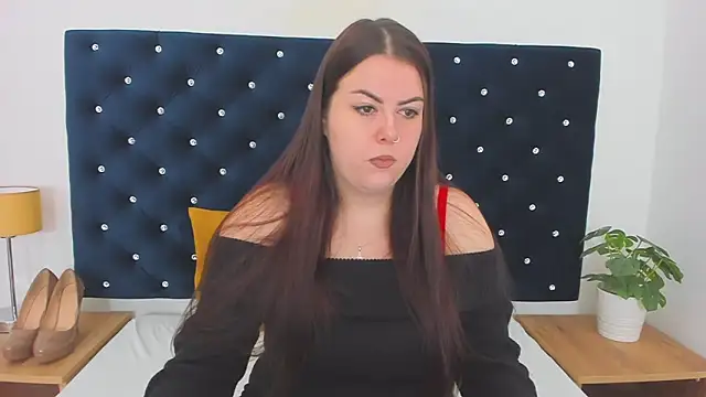 Snapshot of EvaLick chatting on February 11, 2025, 6:30 am EvaLick online show from February 11, 2025, 6:30 am