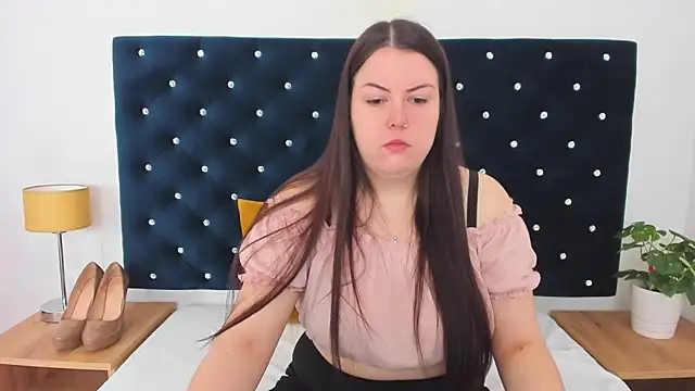 Snapshot of EvaLick chatting on March 19, 2025, 6:03 am EvaLick online show from March 19, 2025, 6:03 am