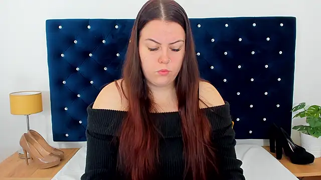 Snapshot of EvaLick chatting on October 16, 2025, 6:25 am EvaLick online show from October 16, 2025, 6:25 am