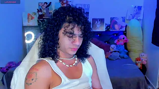 sweetvond  online show from March 6, 2025, 8:37 pm