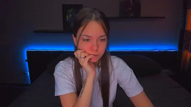 Snapshot of AlexaBarkley chatting on March 18, 2026, 12:36 am AlexaBarkley online show from March 18, 2026, 12:36 am