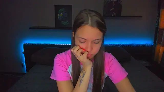 Snapshot of AlexaBarkley chatting on March 24, 2026, 12:48 am AlexaBarkley online show from March 24, 2026, 12:48 am