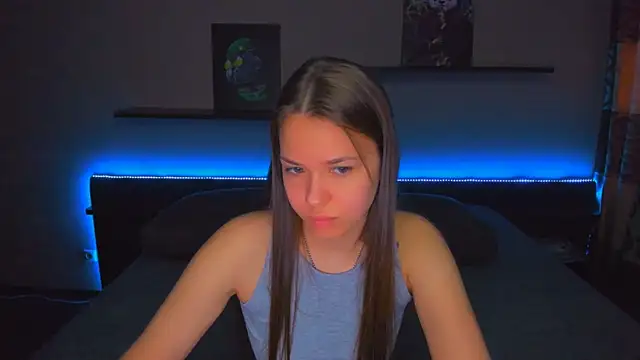 Snapshot of AlexaBarkley chatting on April 3, 2026, 12:41 am AlexaBarkley online show from April 3, 2026, 12:41 am