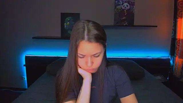 Snapshot of AlexaBarkley chatting on April 7, 2026, 12:44 am AlexaBarkley online show from April 7, 2026, 12:44 am