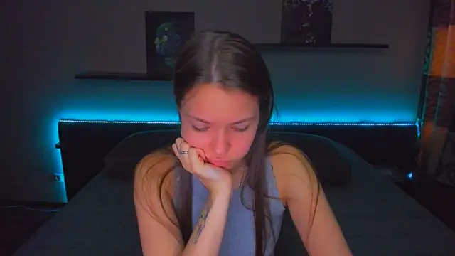 Snapshot of AlexaBarkley chatting on April 9, 2026, 12:43 am AlexaBarkley online show from April 9, 2026, 12:43 am