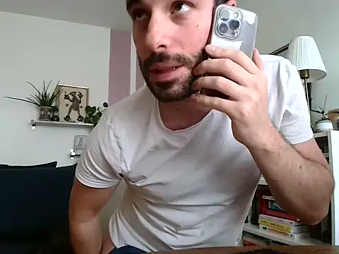 Snapshot of Simon-tem chatting on January 13, 2026, 1:49 pm Simon-tem online show from January 13, 2026, 1:49 pm