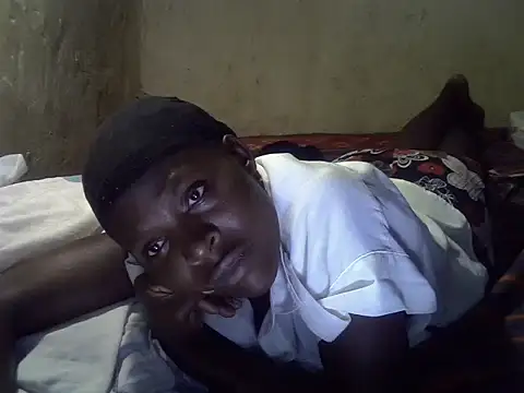 cute-shamza online show from September 27, 2025, 5:29 pm