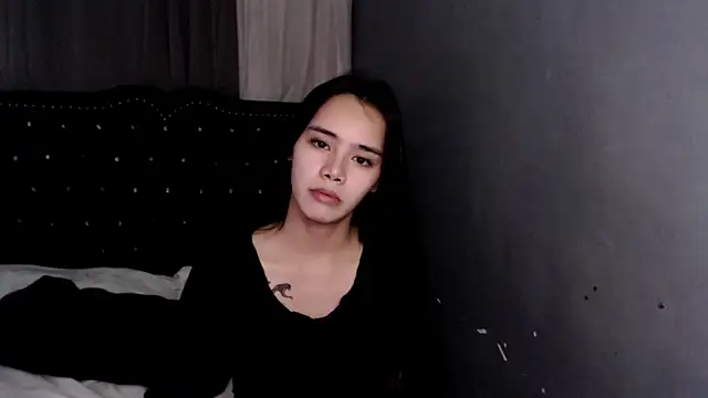 Snapshot of shecutie69 chatting on August 7, 2026, 12:12 am shecutie69 online show from August 7, 2026, 12:12 am