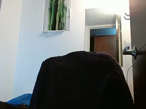 keiila  online show from November 16, 2025, 12:38 am