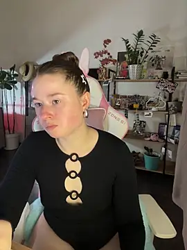 sweetest pie online show from October 2, 2025, 5:20 pm