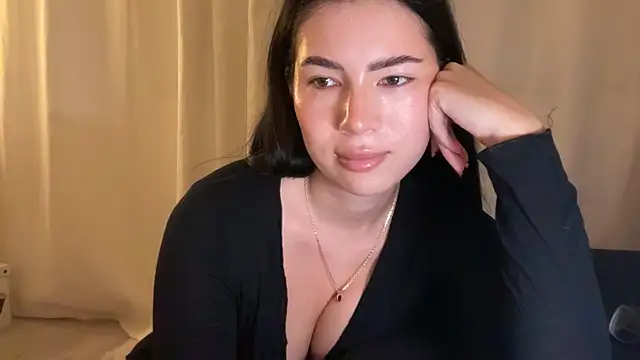 clairewntr online show from February 3, 2026, 8:58 pm